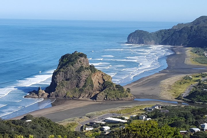 Piha Beach 